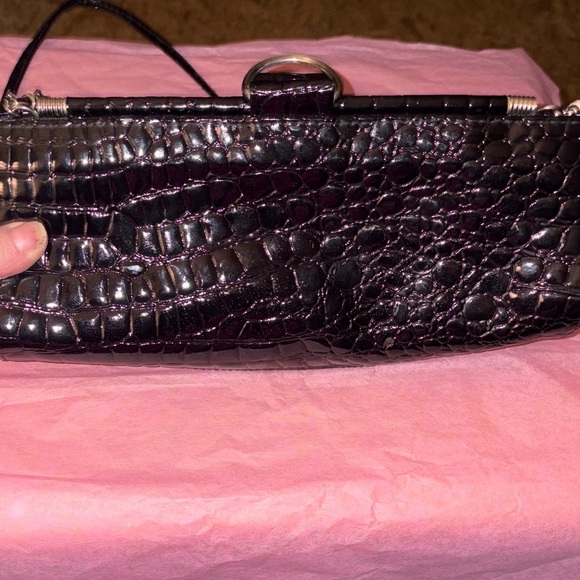 None Handbags - Elegant Black Crocodile-Embossed Clutch